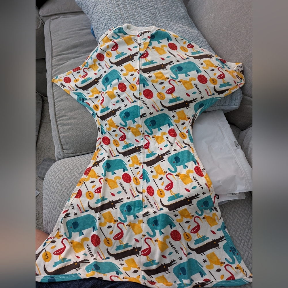 Zipadee swaddle 6-12M